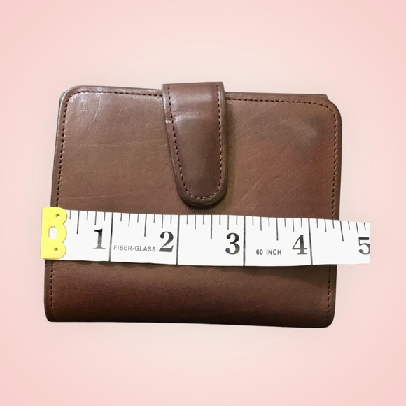 Coach Vintage Leather Bi Fold Wallet - Picture 6 of 14